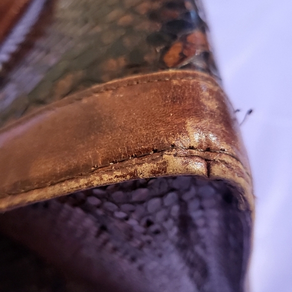 Unique Snake Python Purse - Picture 12 of 12